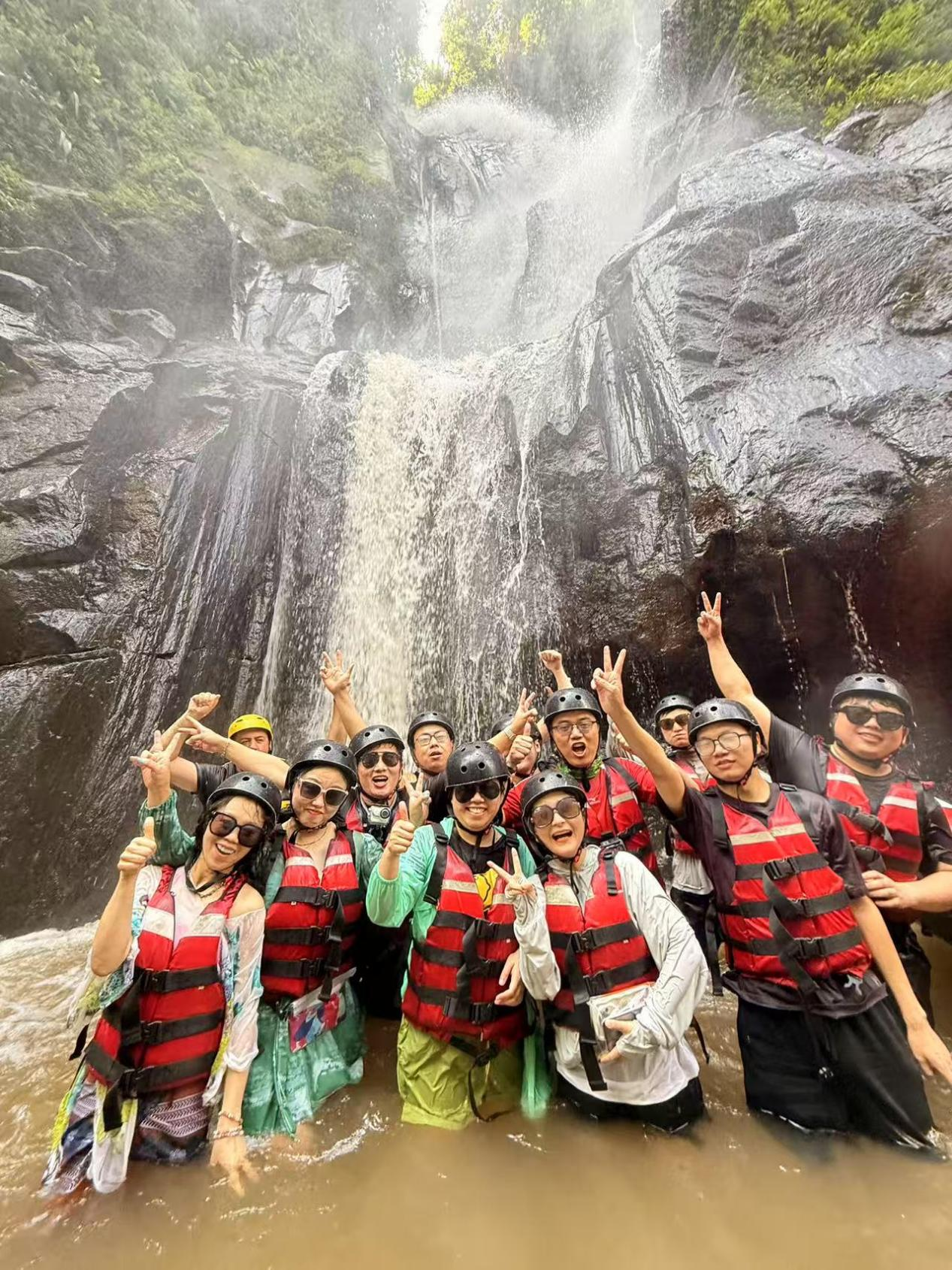 拾级而上，共赴蓝海｜锦木信息十周年，我们在巴厘岛写下新序章